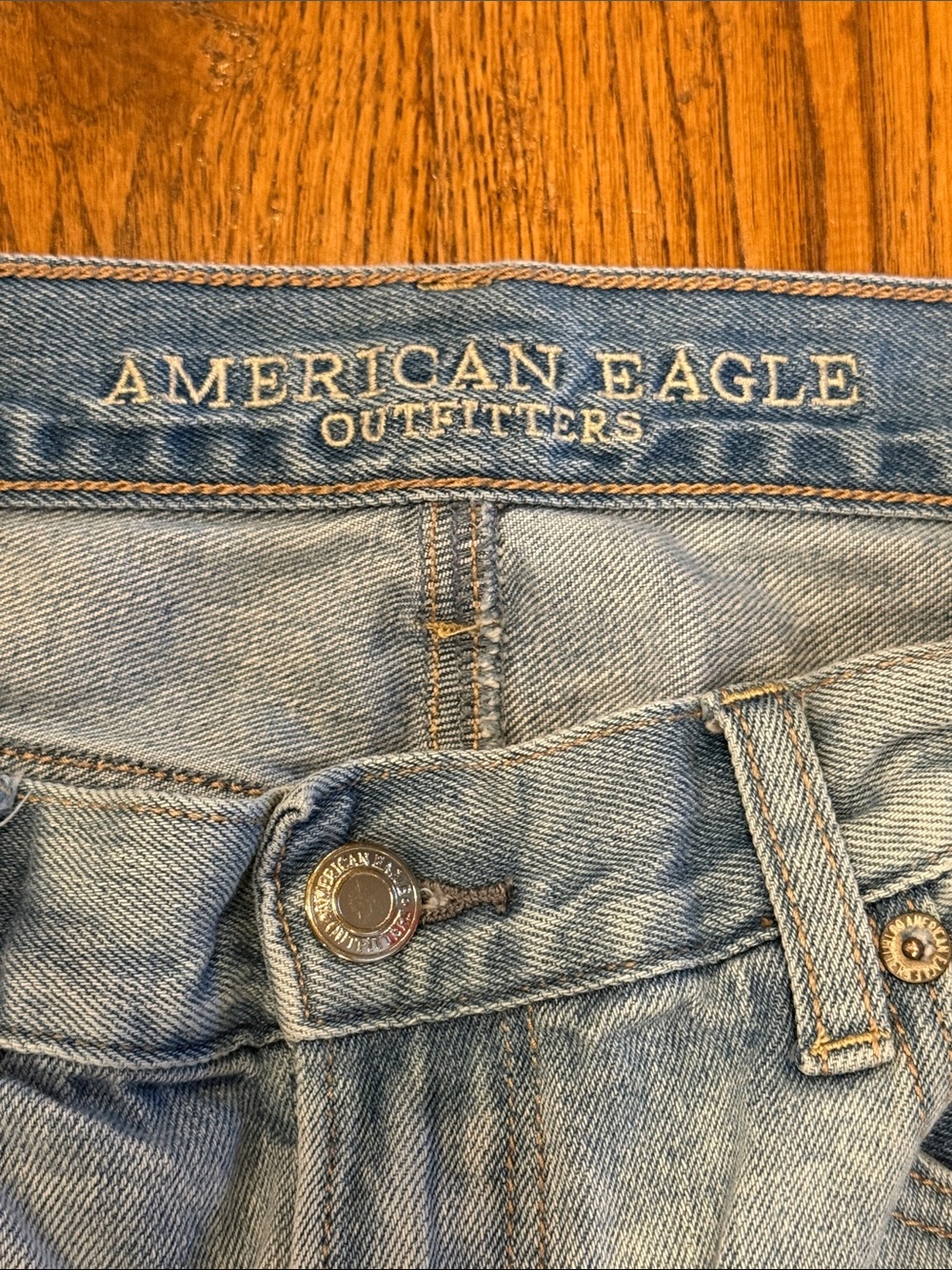 American Eagle Mom Jean - Picture 4 of 11